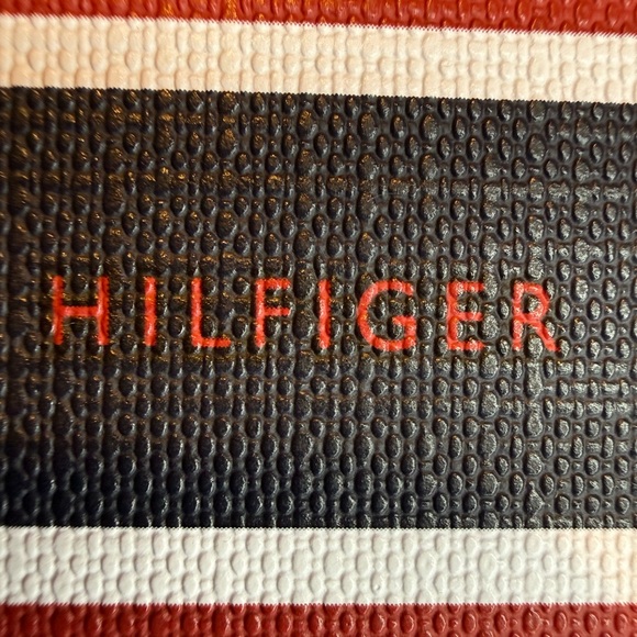TOMMY HILFIGER WOMEN’S LARGE STRIPE ZIP WALLET - Picture 7 of 16